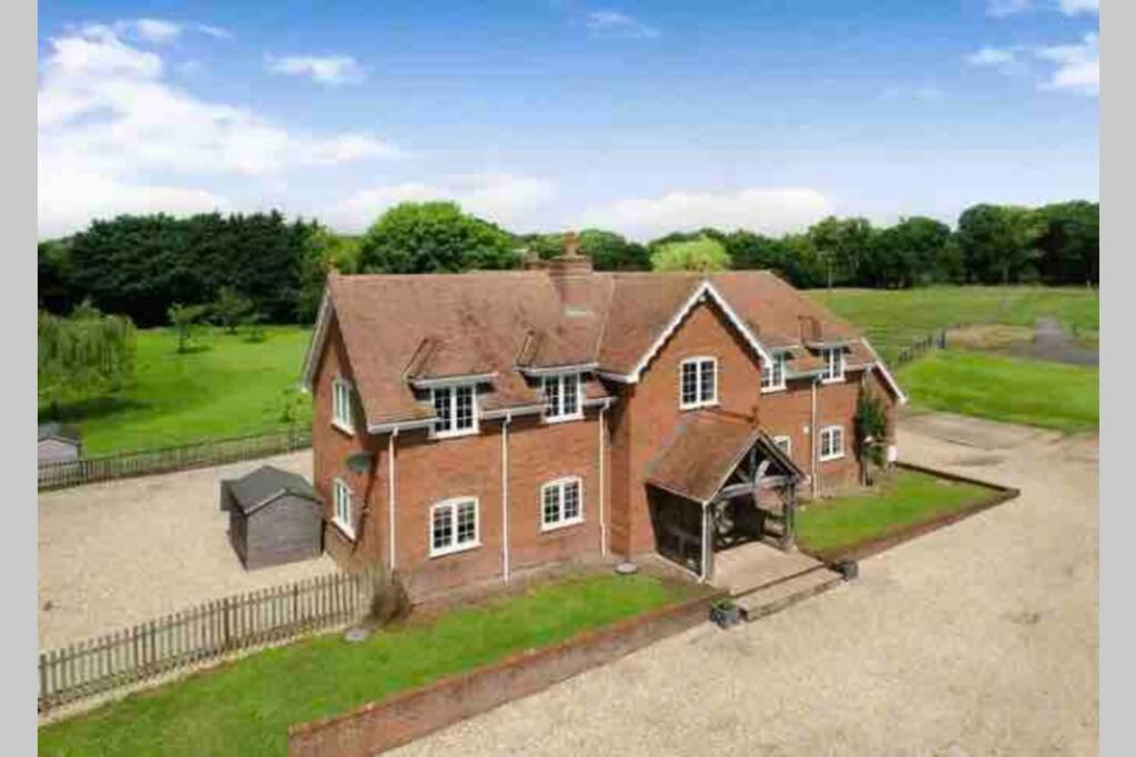 Langford Farmhouse - New Forest National Park Luxury 4Bd, Hot Tub, Cinema, 10 Acres Bartley Dış mekan fotoğraf