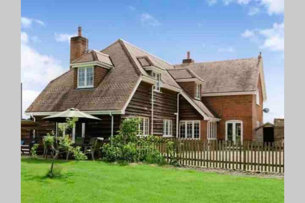 Langford Farmhouse - New Forest National Park Luxury 4Bd, Hot Tub, Cinema, 10 Acres Bartley Dış mekan fotoğraf