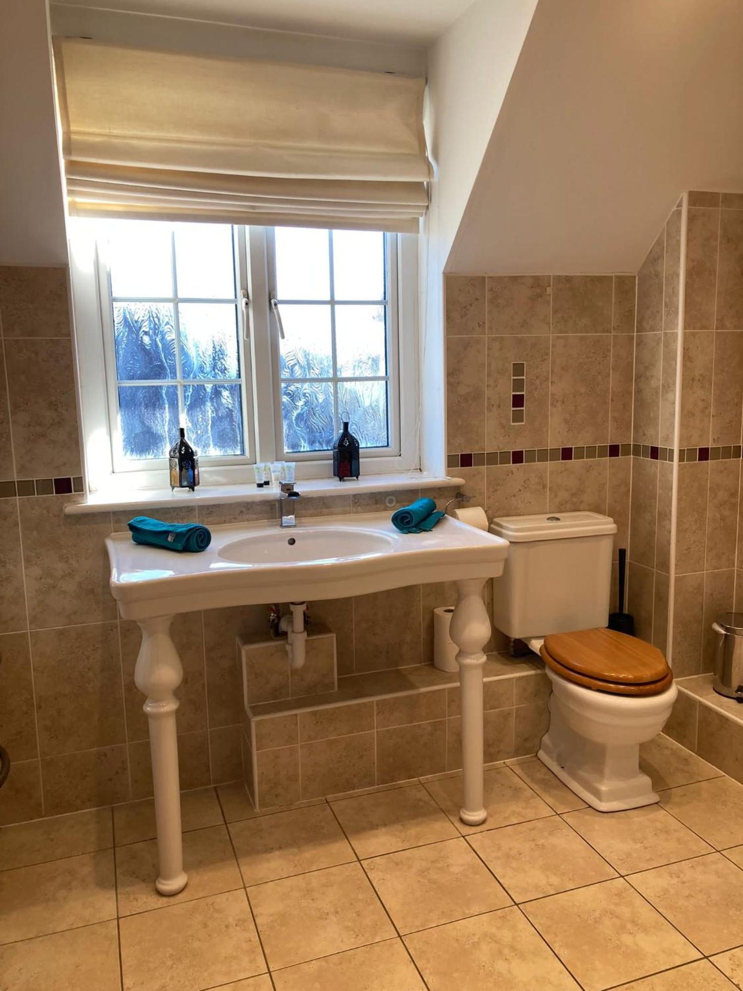 Langford Farmhouse - New Forest National Park Luxury 4Bd, Hot Tub, Cinema, 10 Acres Bartley Dış mekan fotoğraf